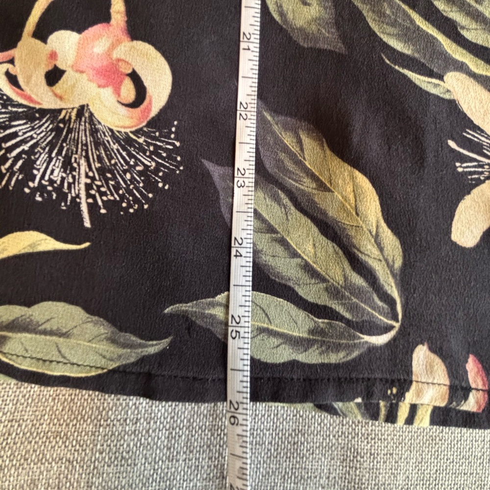 ARITZIA Babaton Floral Shirt, Relaxed Fit Sz S. - Picture 8 of 8